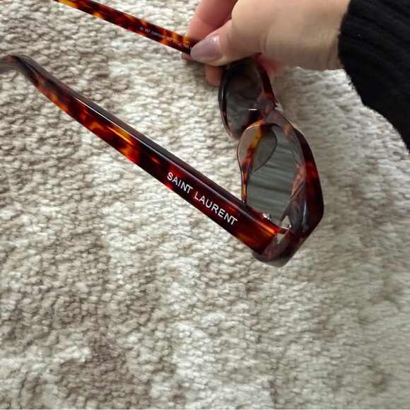 Tortoise Shell Sunglasses - Picture 5 of 9